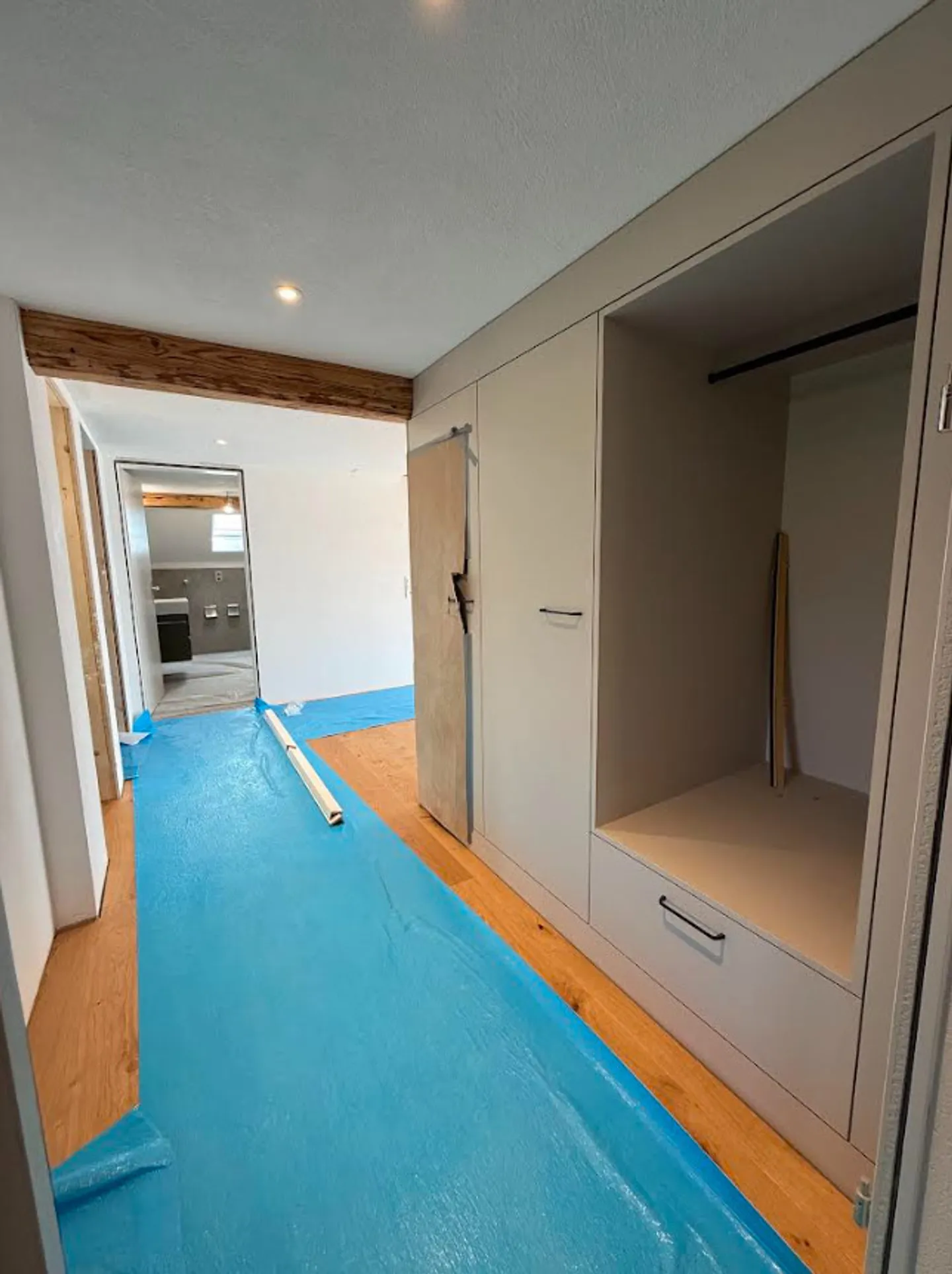 Appartement rénové de 3,5 pièces avec charme historique, Hellbühl - Photo 8 sur 11