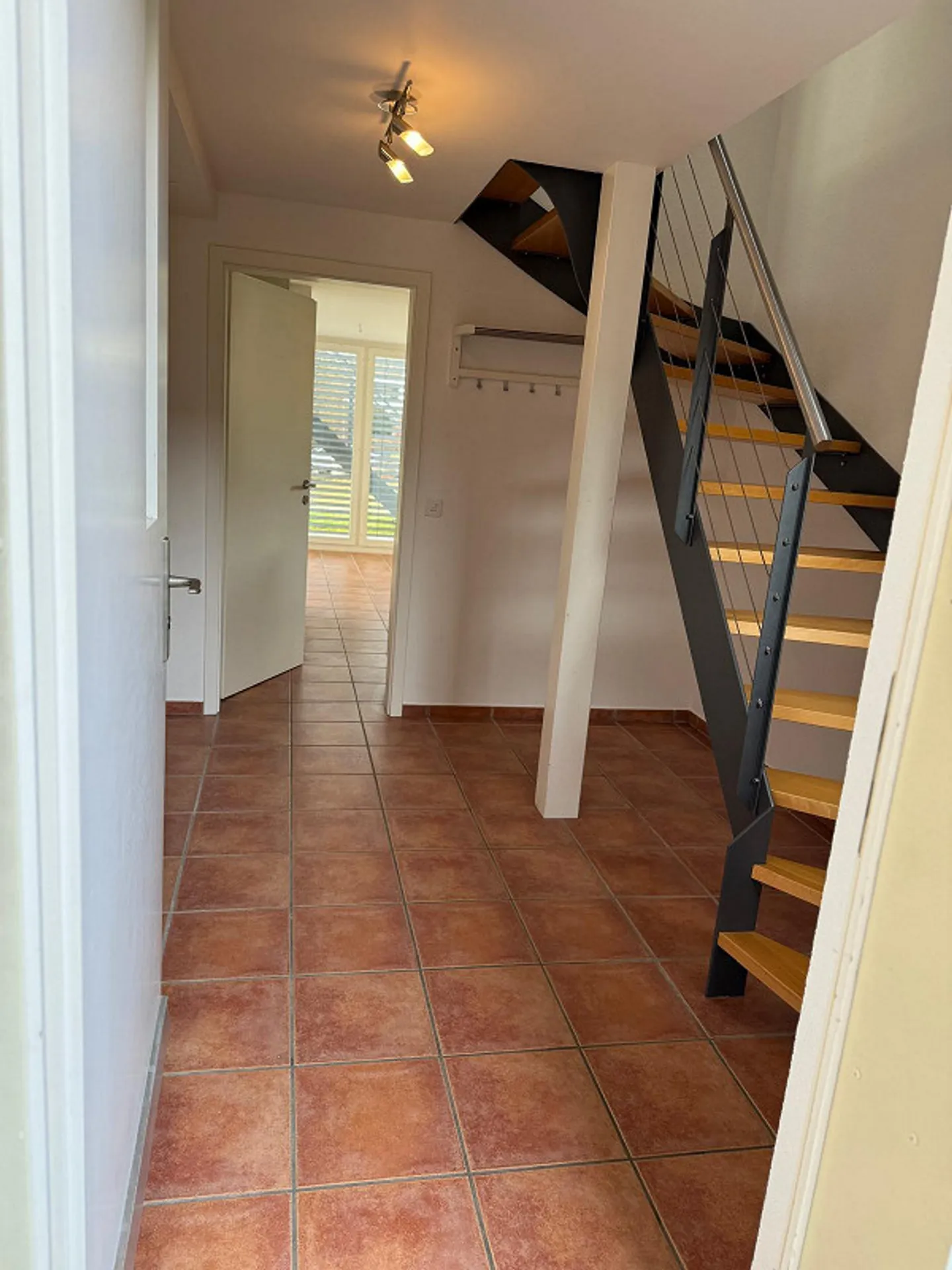 Charmantes, einseitig angebautes Haus - Foto 6 von 8