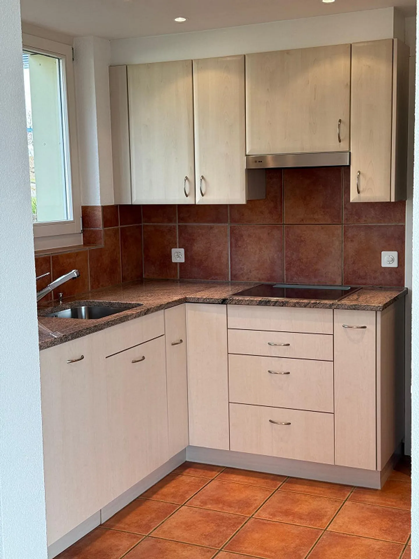 Charmantes, einseitig angebautes Haus - Foto 3 von 8