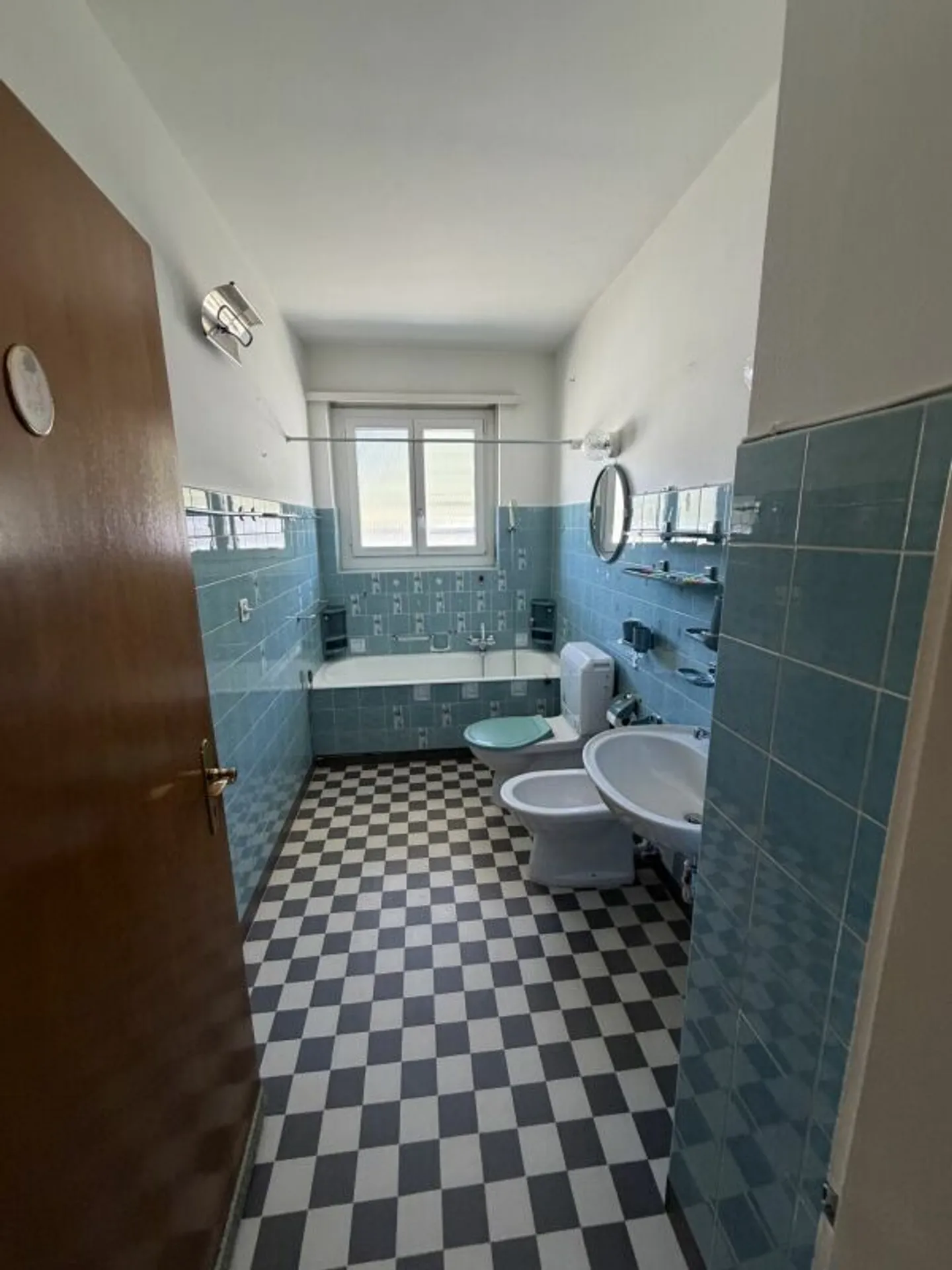 Vendesi a Losone appartamento ad angolo, soleggiato e centrale - Foto 11 di 12