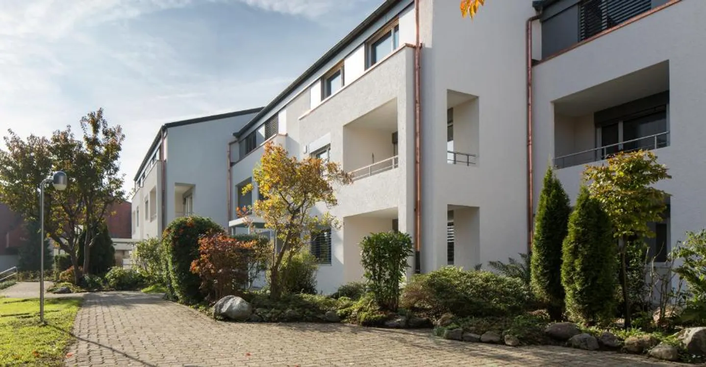 Parkplatz in Thalwil - Foto 2 von 2