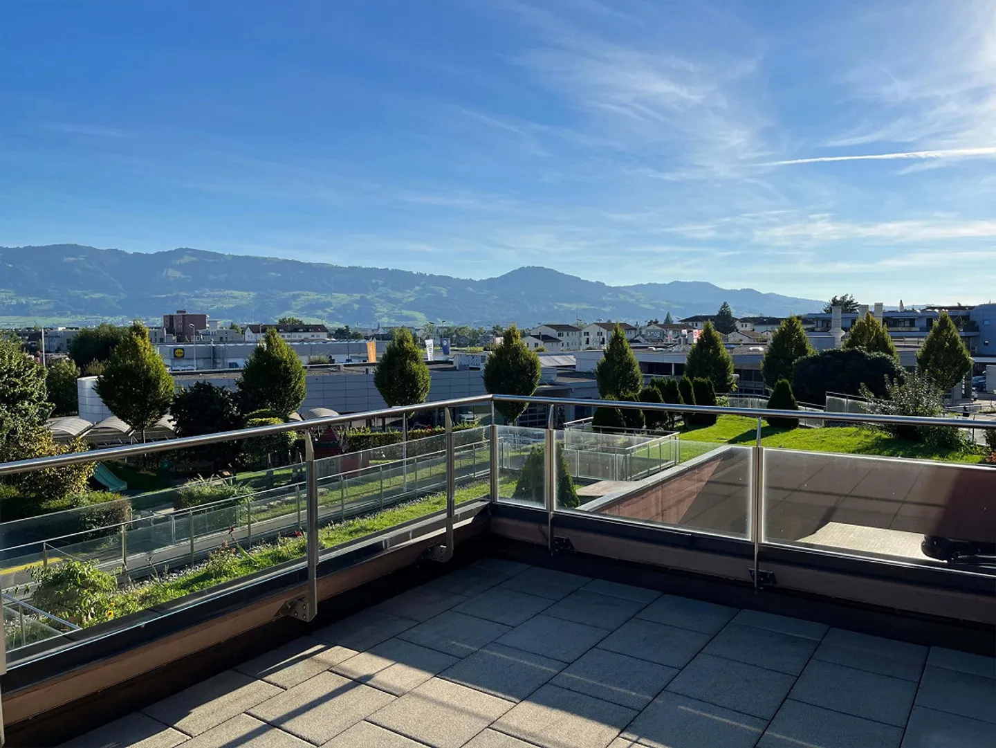 Appartamento spazioso di 4,5 locali appena ristrutturato in affitto - Foto 10 di 11