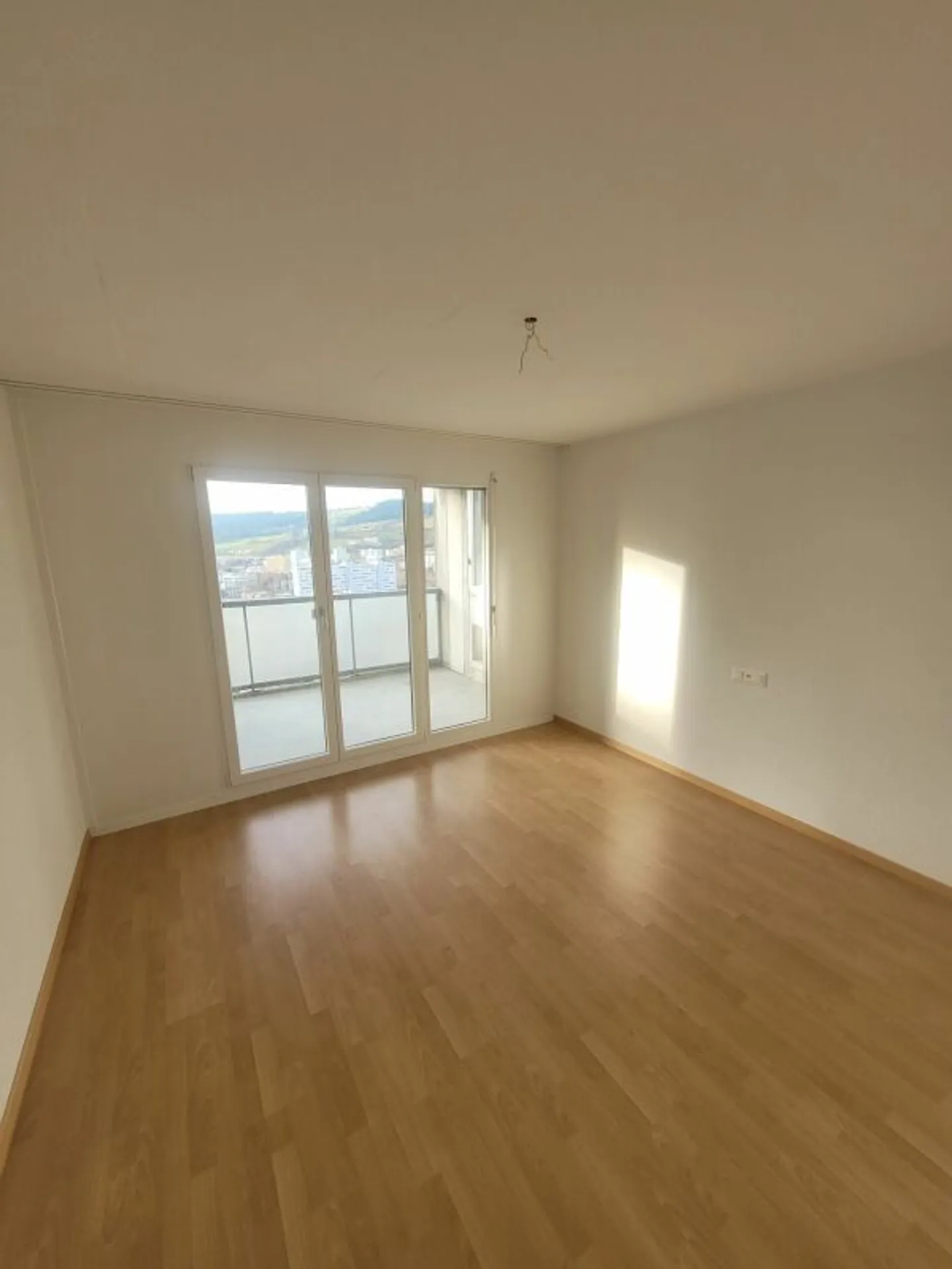 Appartamento familiare di 4,5 locali vicino alle scuole - Foto 4 di 10