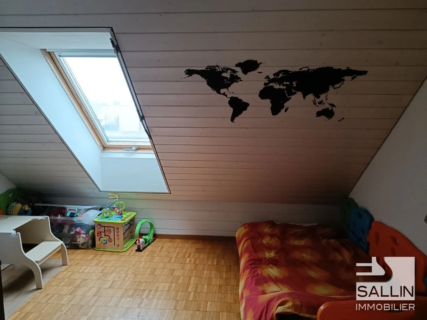 APPARTAMENTO ATTICO LUMINOSO DI 3 CAMERE - Foto 4 di 7