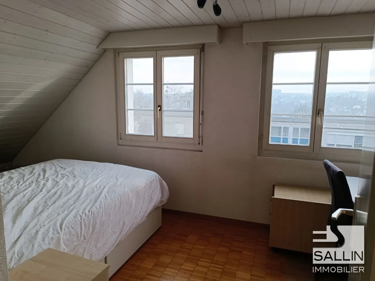 APPARTAMENTO ATTICO LUMINOSO DI 3 CAMERE - Foto 5 di 7