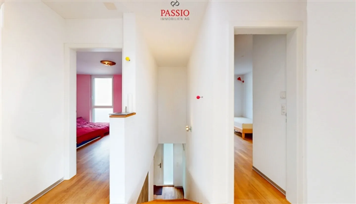 6.5-Room Semi-Detached House with Garden and 2 Heated Hobby Rooms - Photo 11 of 20