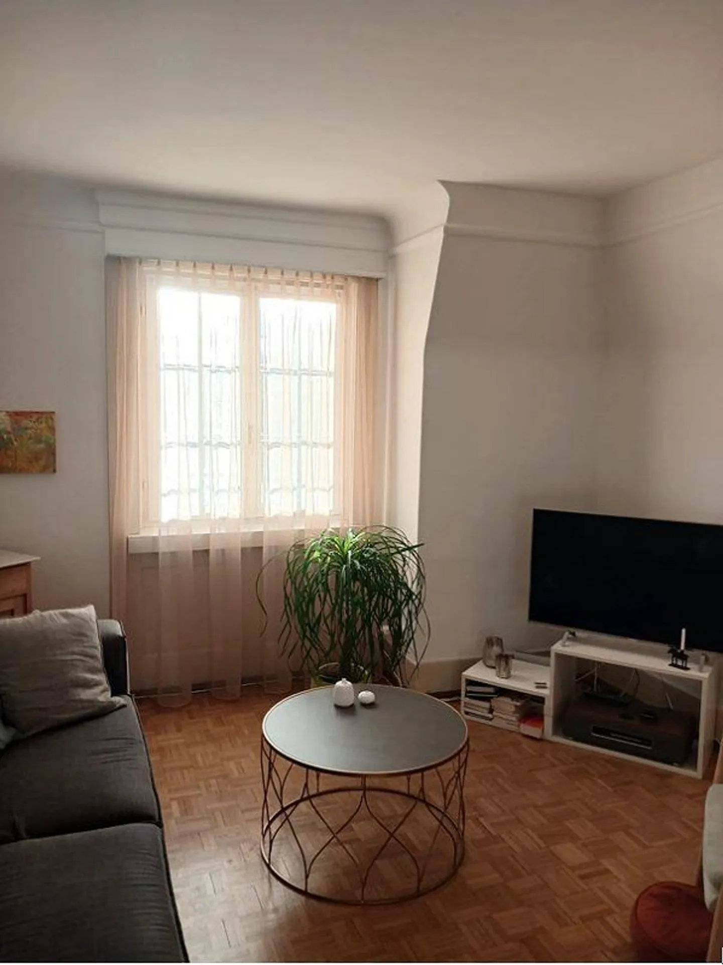 City apartment near the train station - Photo 4 of 10