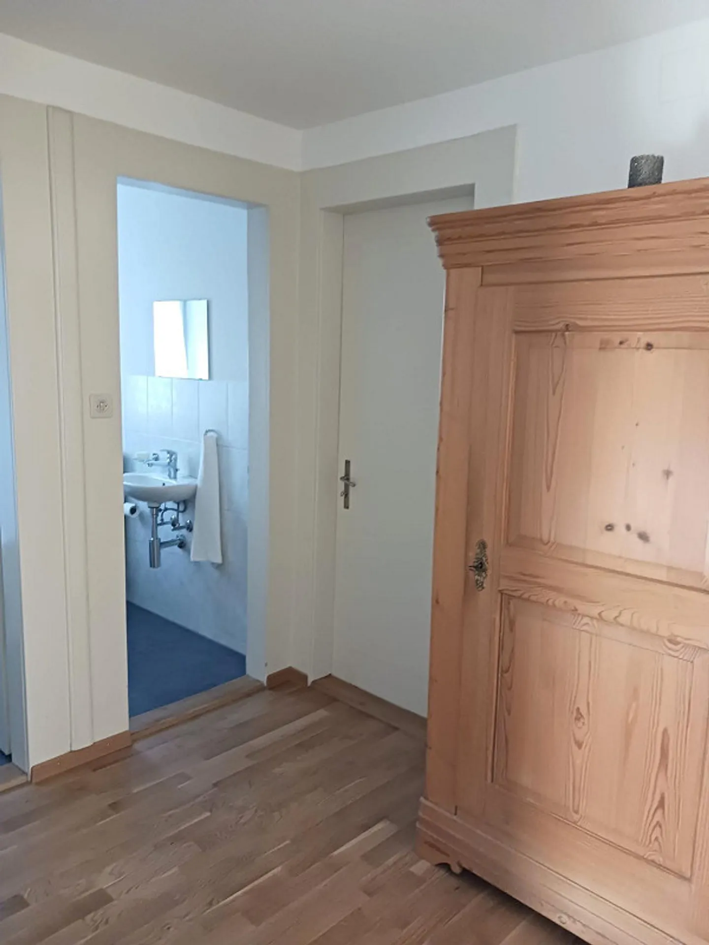 City apartment near the train station - Photo 6 of 10