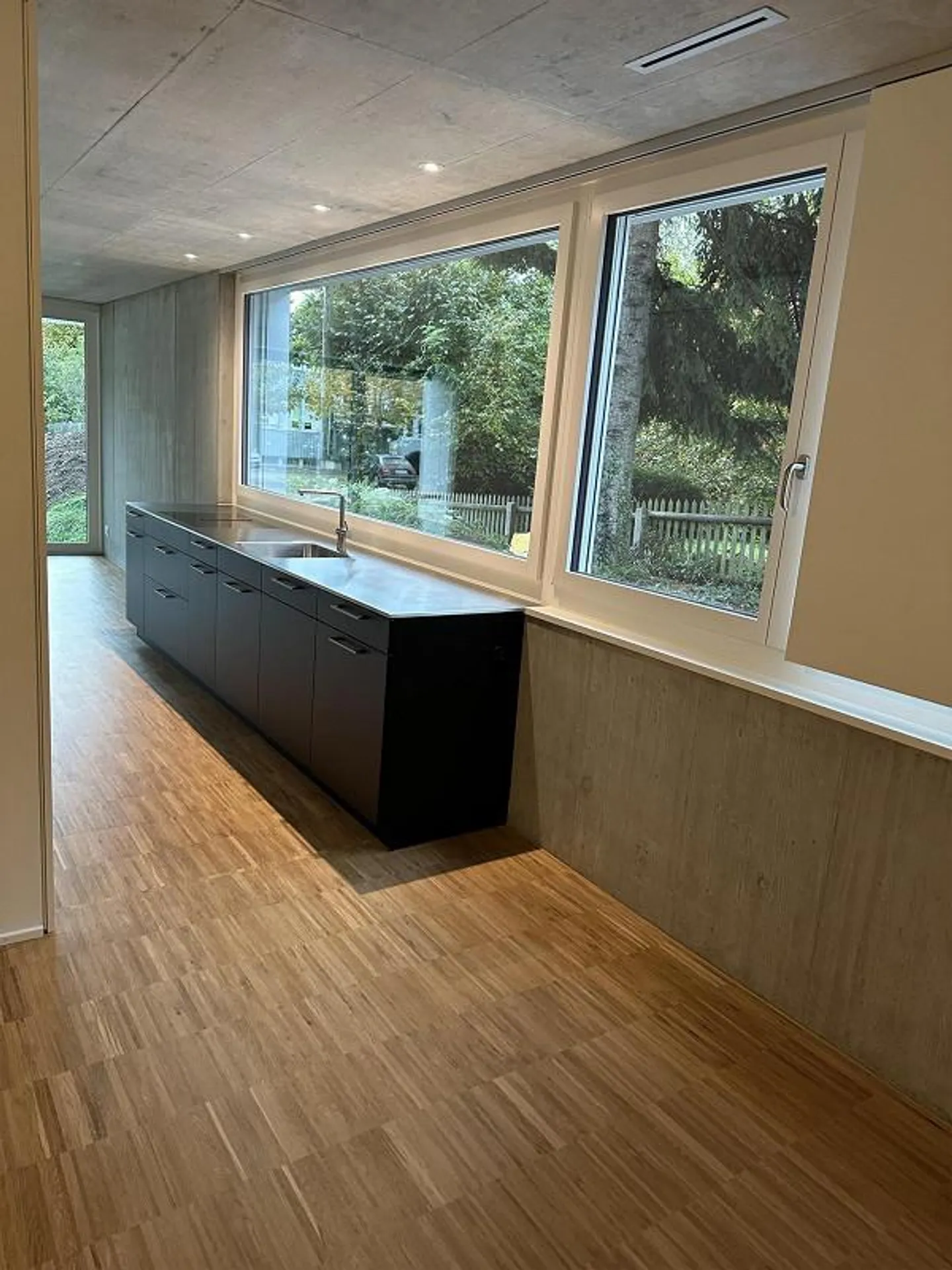 Neubau 3.5 Zi Whg in Bahnhofsnähe mit Terrasse - Foto 2 von 6