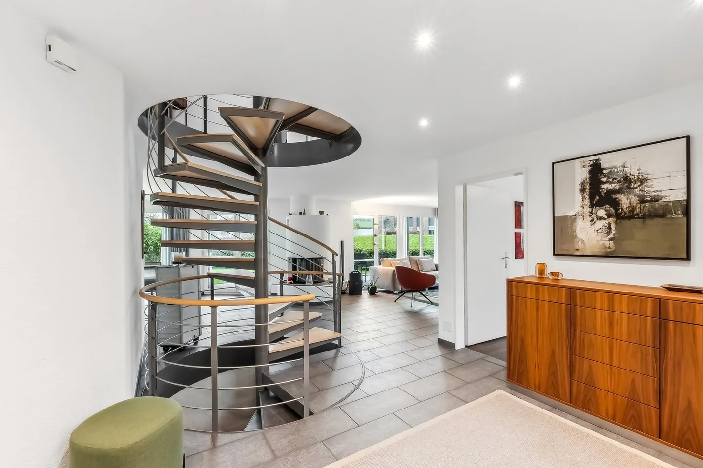 Light-flooded 5 ½ room single-family house for well-being - Photo 3 of 13