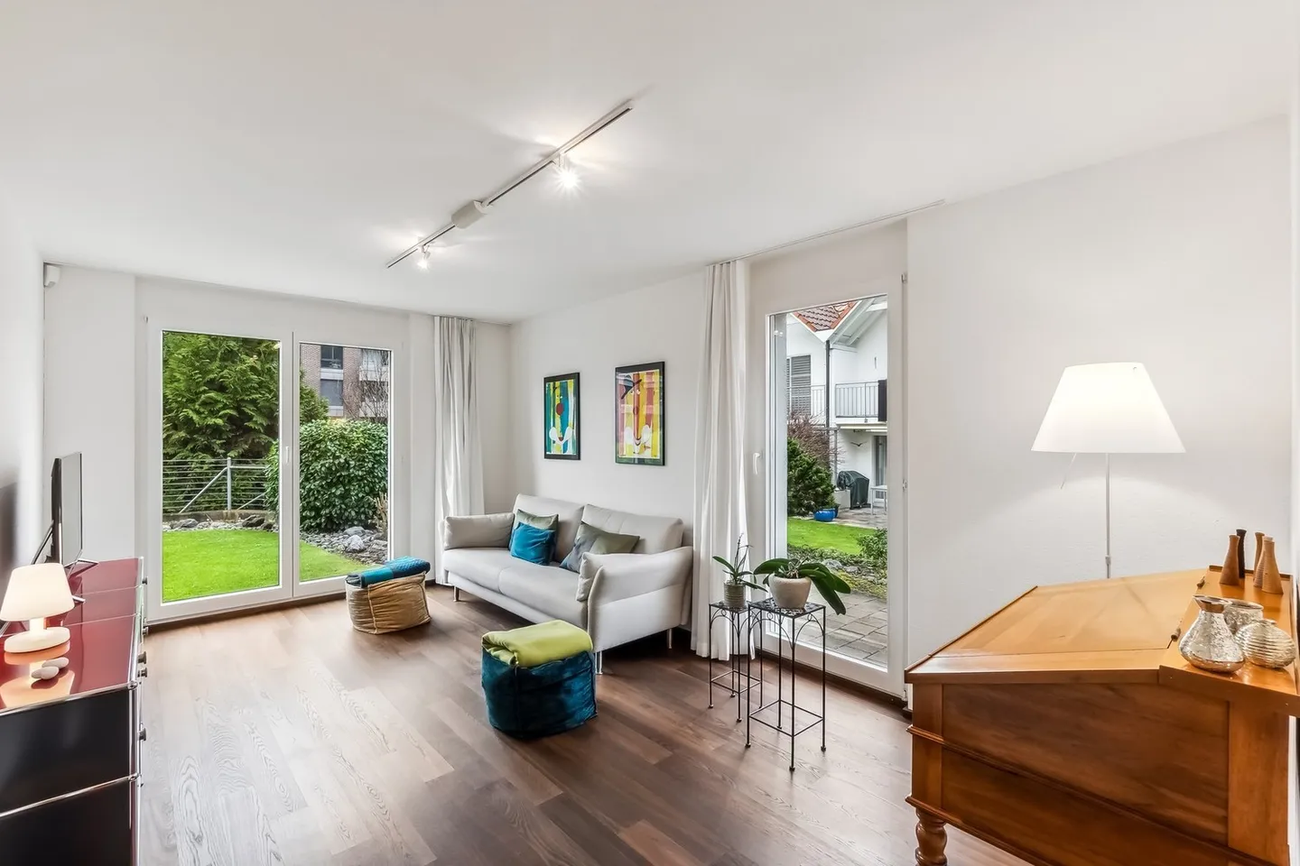 Light-flooded 5 ½ room single-family house for well-being - Photo 5 of 13