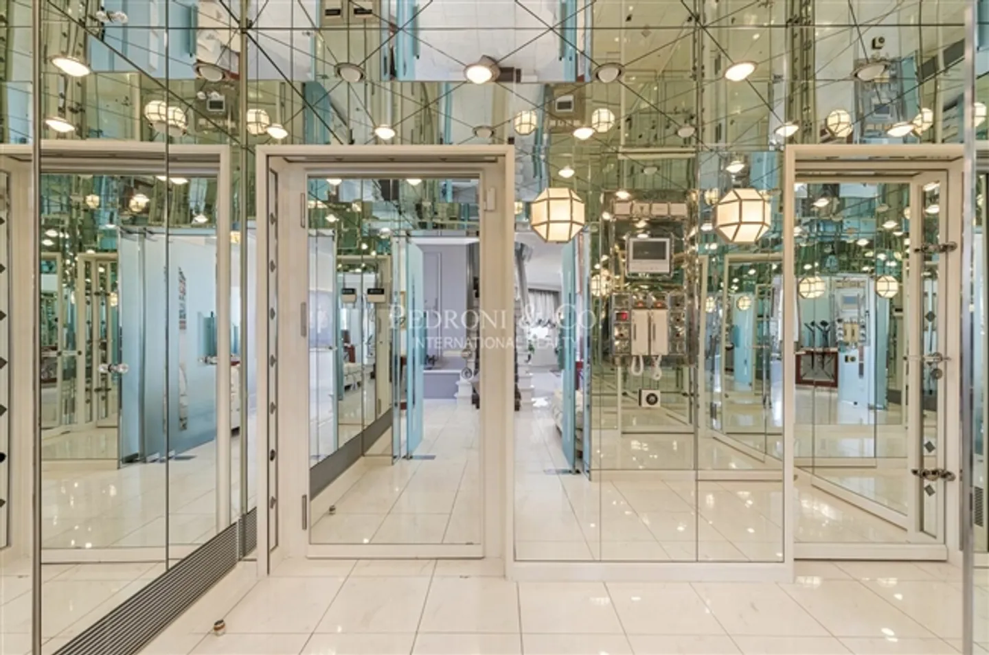 Extraordinary Maisonette on the Quays with Breathtaking Views - Photo 9 of 18