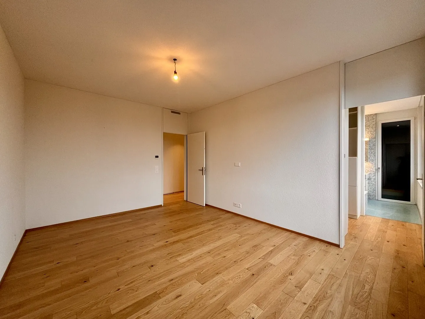 Vivere esclusivamente sopra i tetti di Lohn - Foto 6 di 11