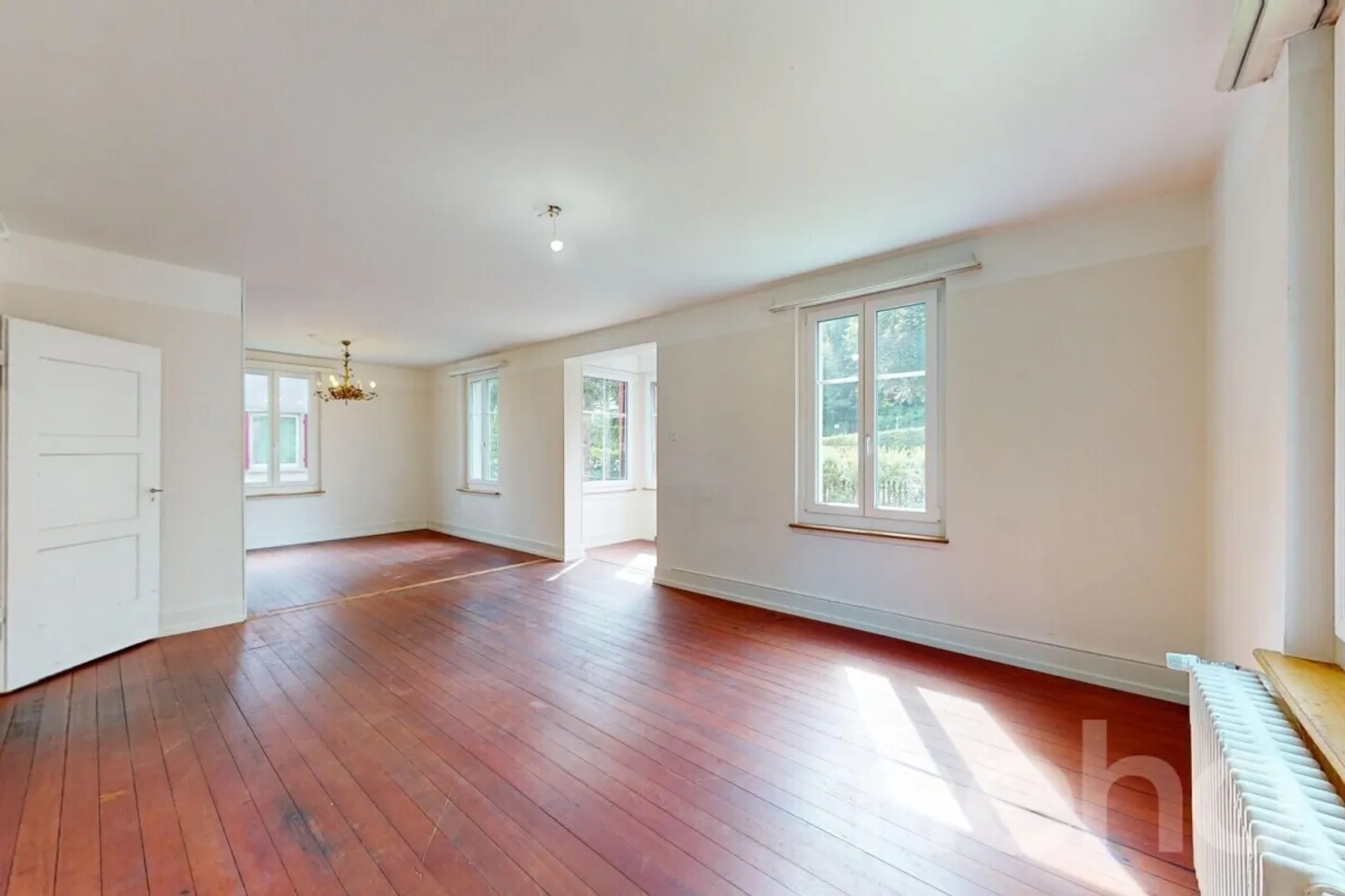 Spacious Single-Family Home with 7.5 Rooms in Baden - Photo 4 of 12