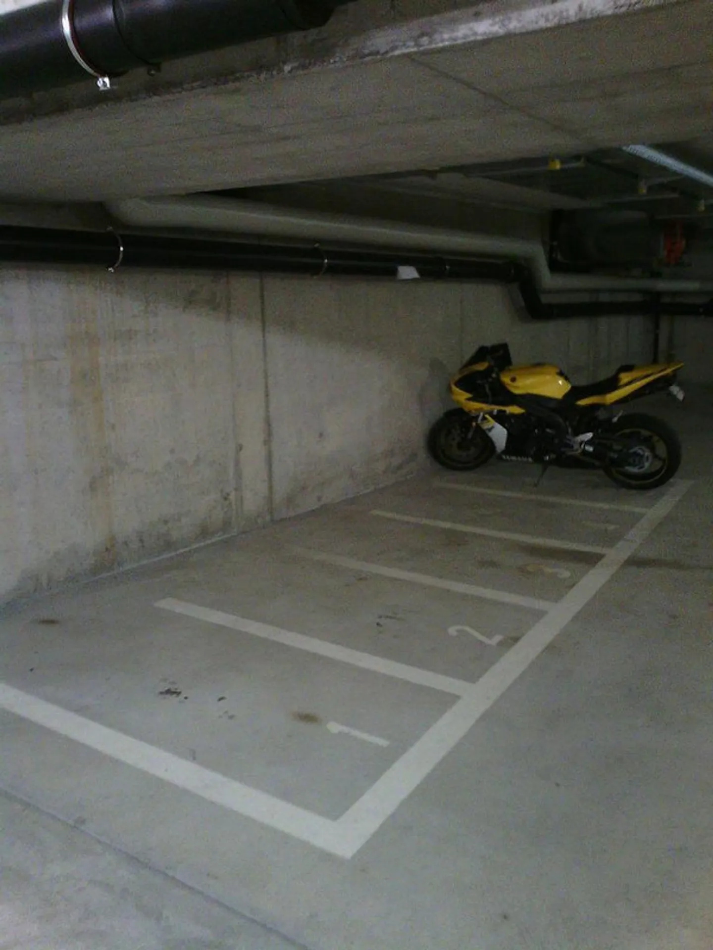 Free Parking Spaces on Luegislandstrasse - Photo 2 of 3