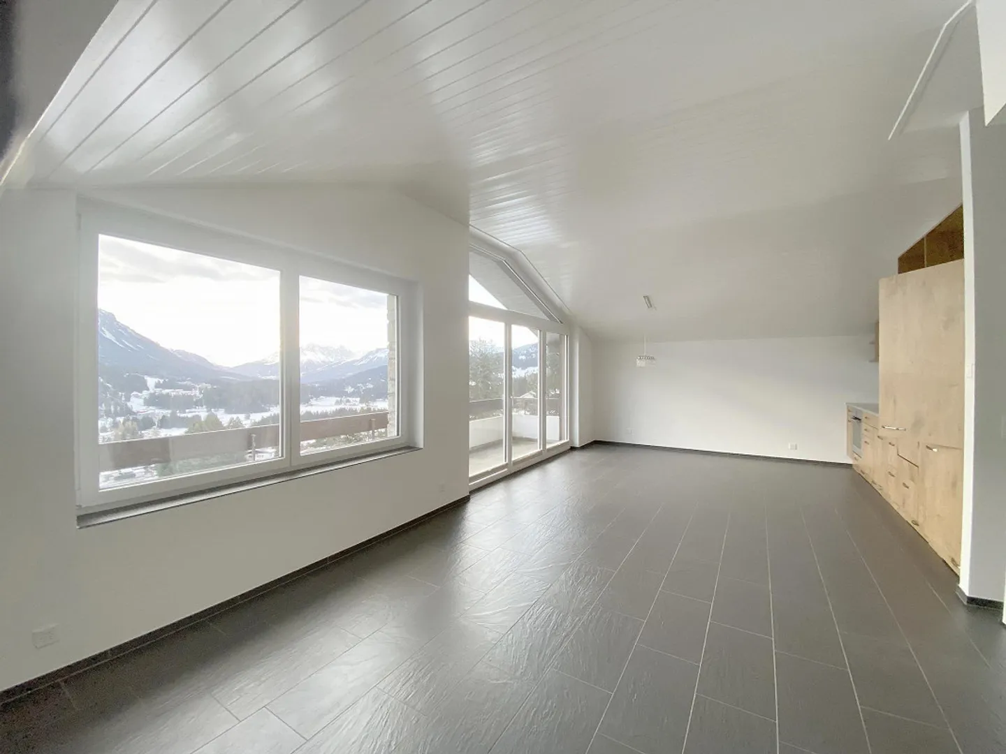 4.5 Room Apartment at Sartonser Hang - Photo 5 of 27