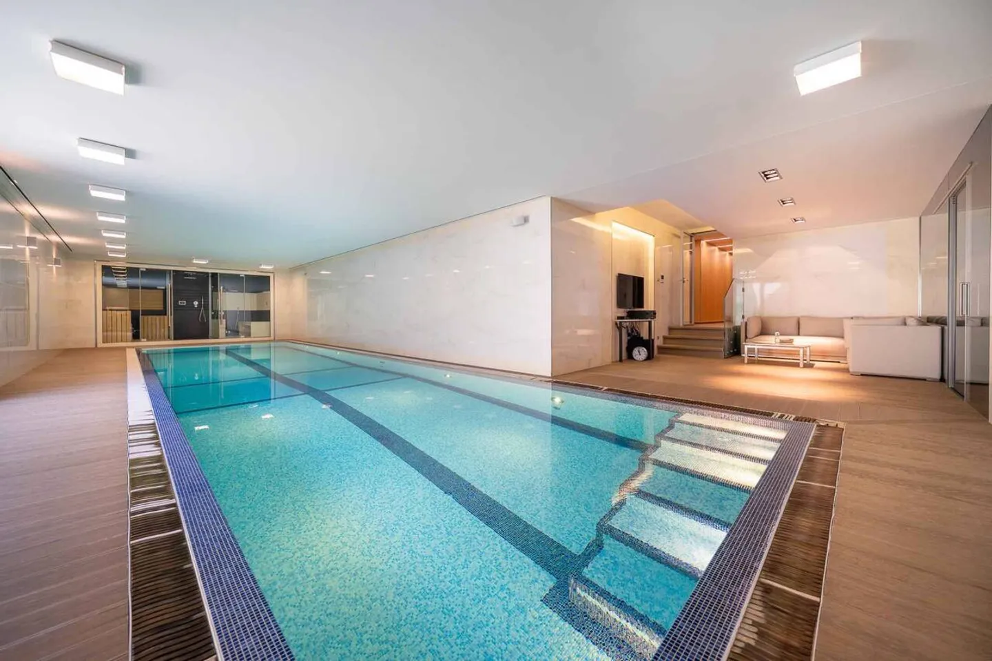 Magnificent property with pool and panoramic lake view - Photo 12 of 13