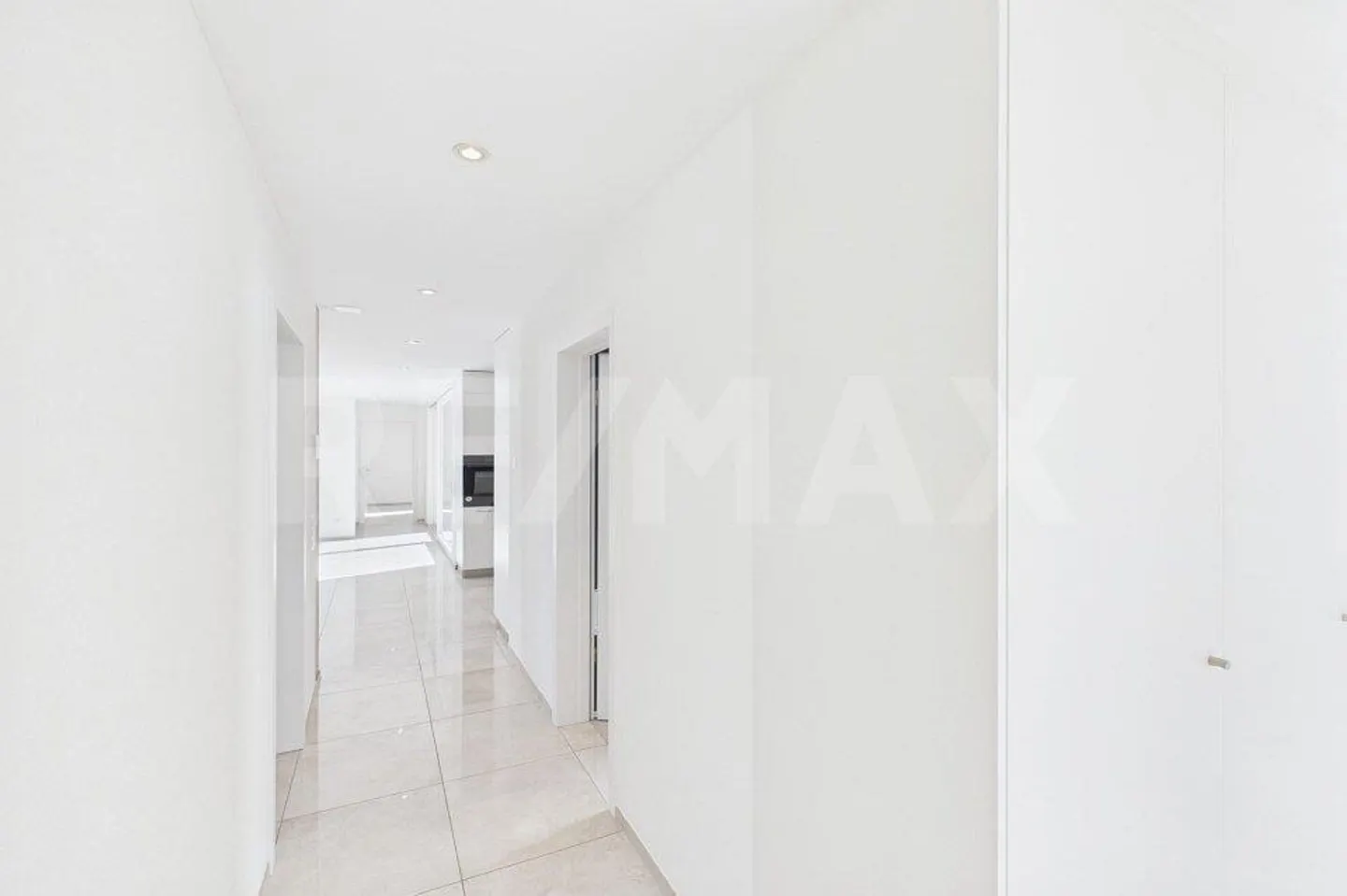 Moderne 4½ Zimmer im obersten Stockwerk - Foto 5 von 13