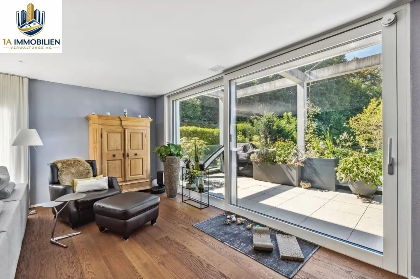 Modernes Apartment mit Balkon - Foto 6 von 9