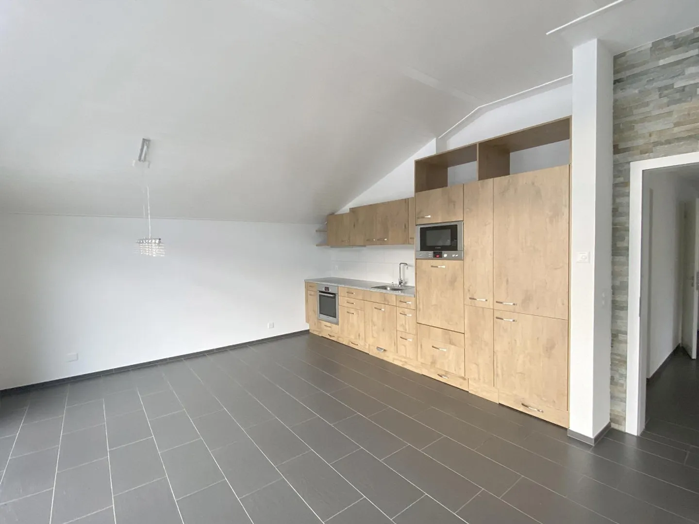 4.5 Room Apartment at Sartonser Hang - Photo 8 of 27