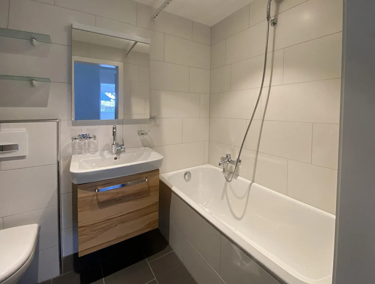 4.5 Room Apartment at Sartonser Hang - Photo 14 of 27