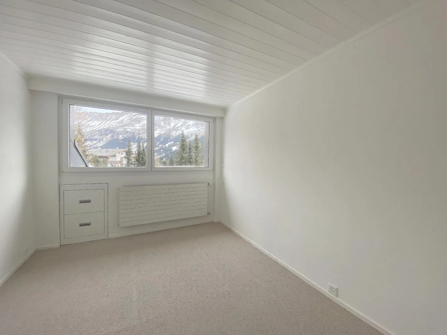 4.5 Room Apartment at Sartonser Hang - Photo 21 of 27