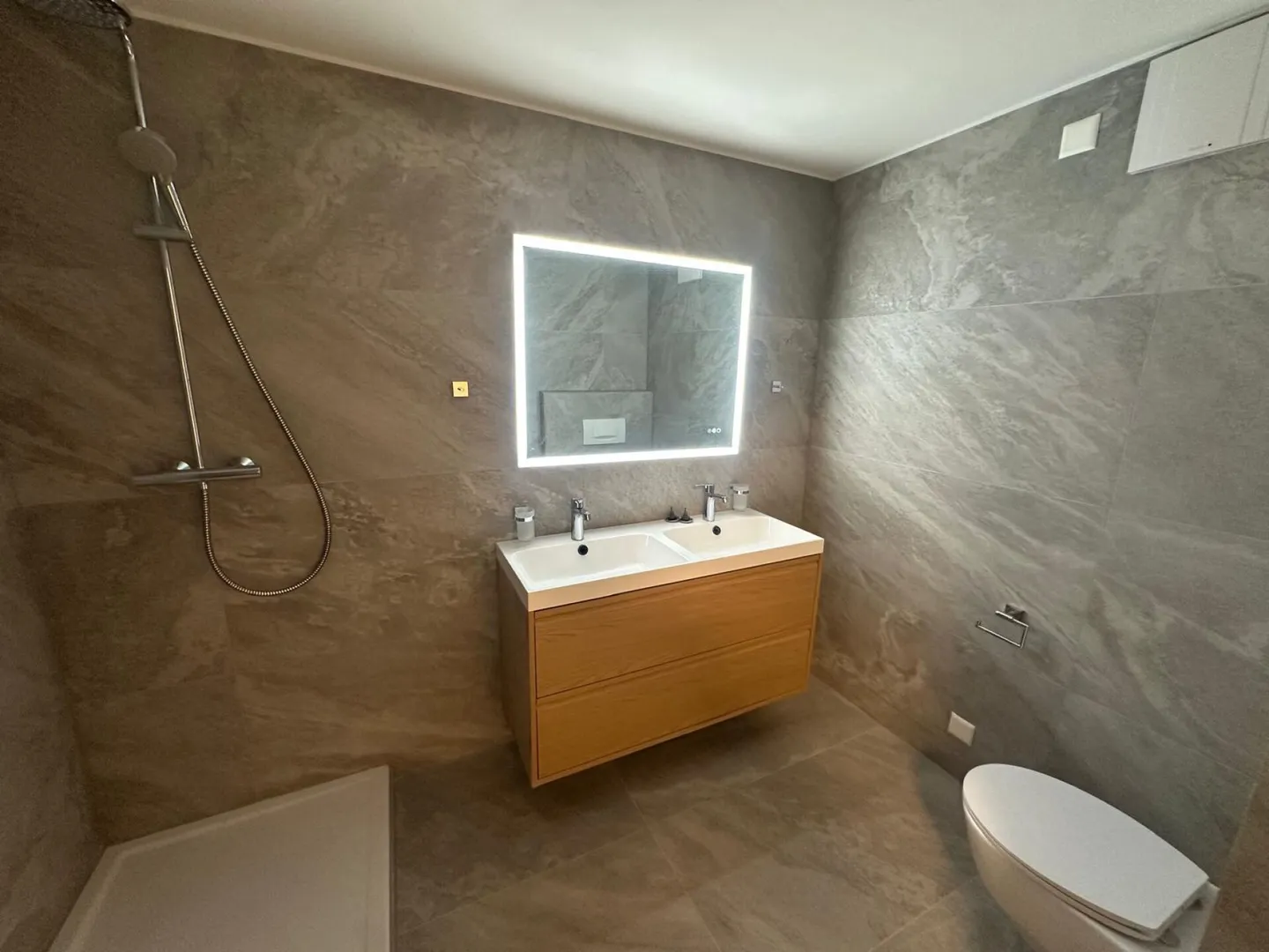 Benvenuti nella vostra nuova casa - ristrutturata con stile nella verde periferia di Soletta - Foto 10 di 13