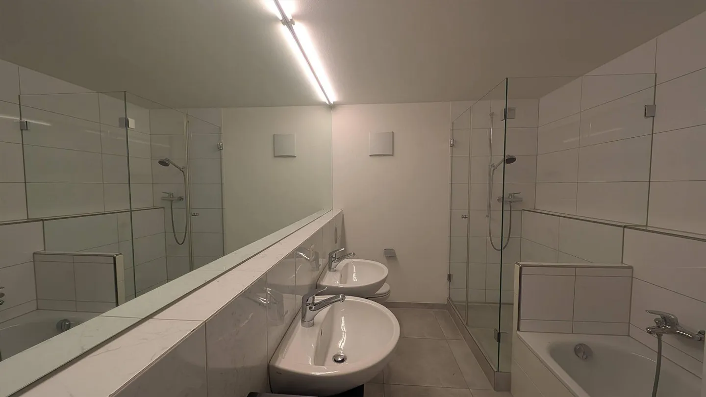 Appartement exclusif de 3,5 pièces avec loggia/espace de détente - Photo 6 sur 7