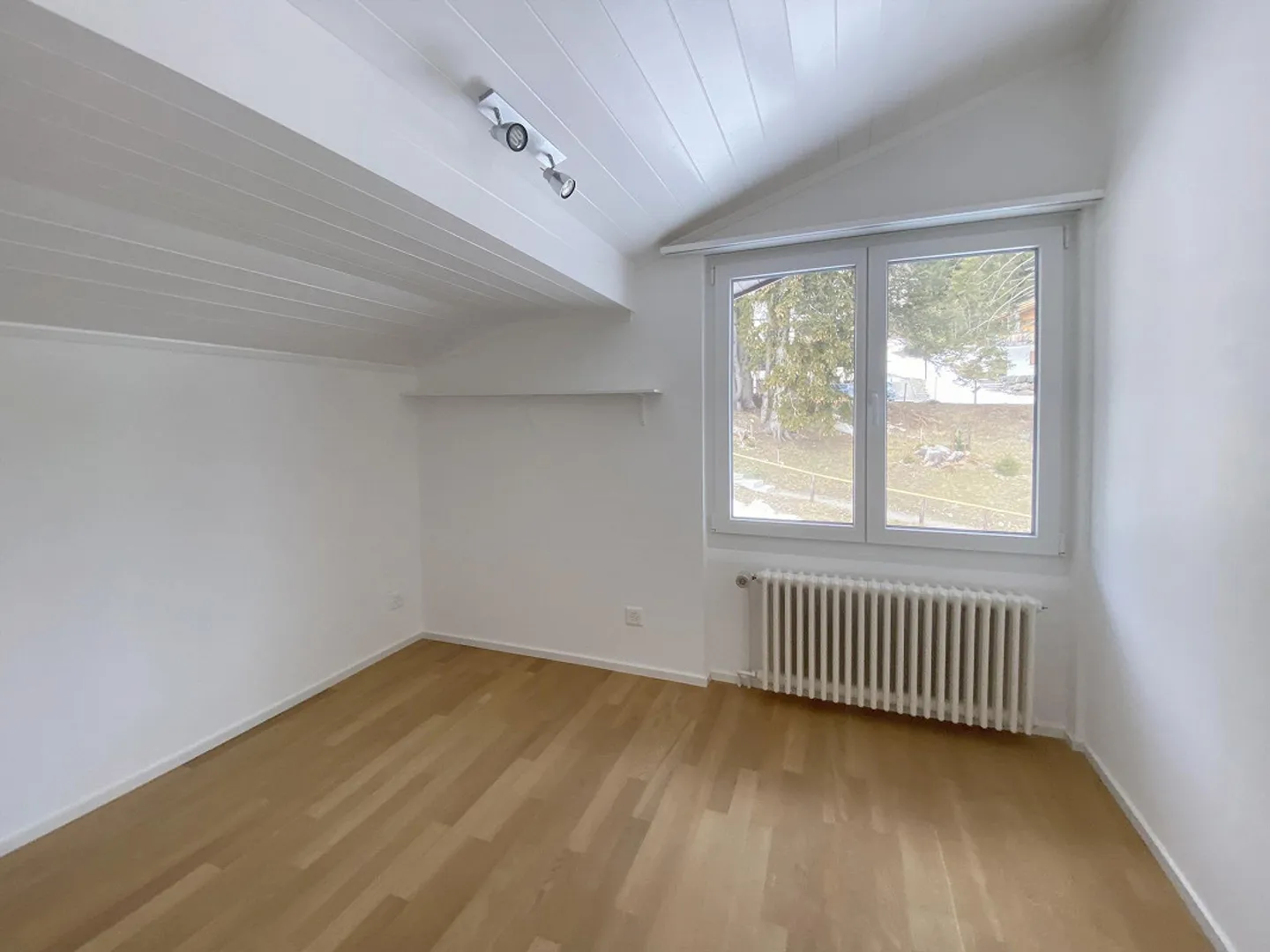 4.5 Room Apartment at Sartonser Hang - Photo 25 of 27