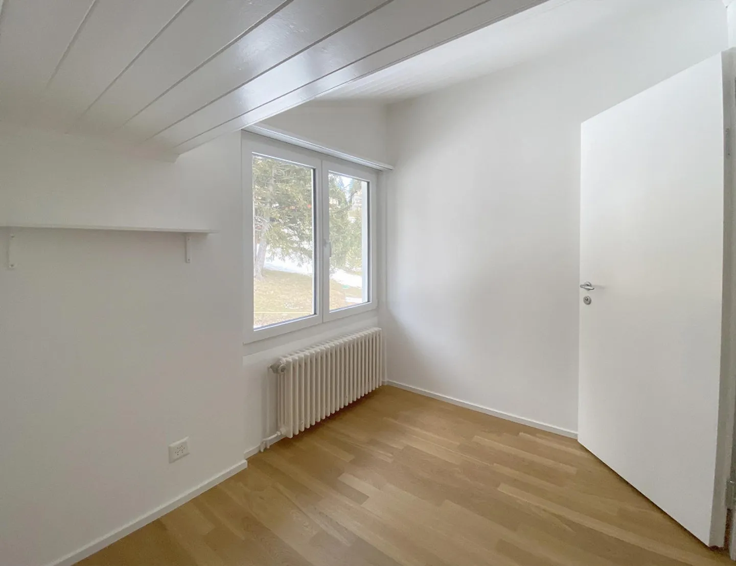 4.5 Room Apartment at Sartonser Hang - Photo 26 of 27