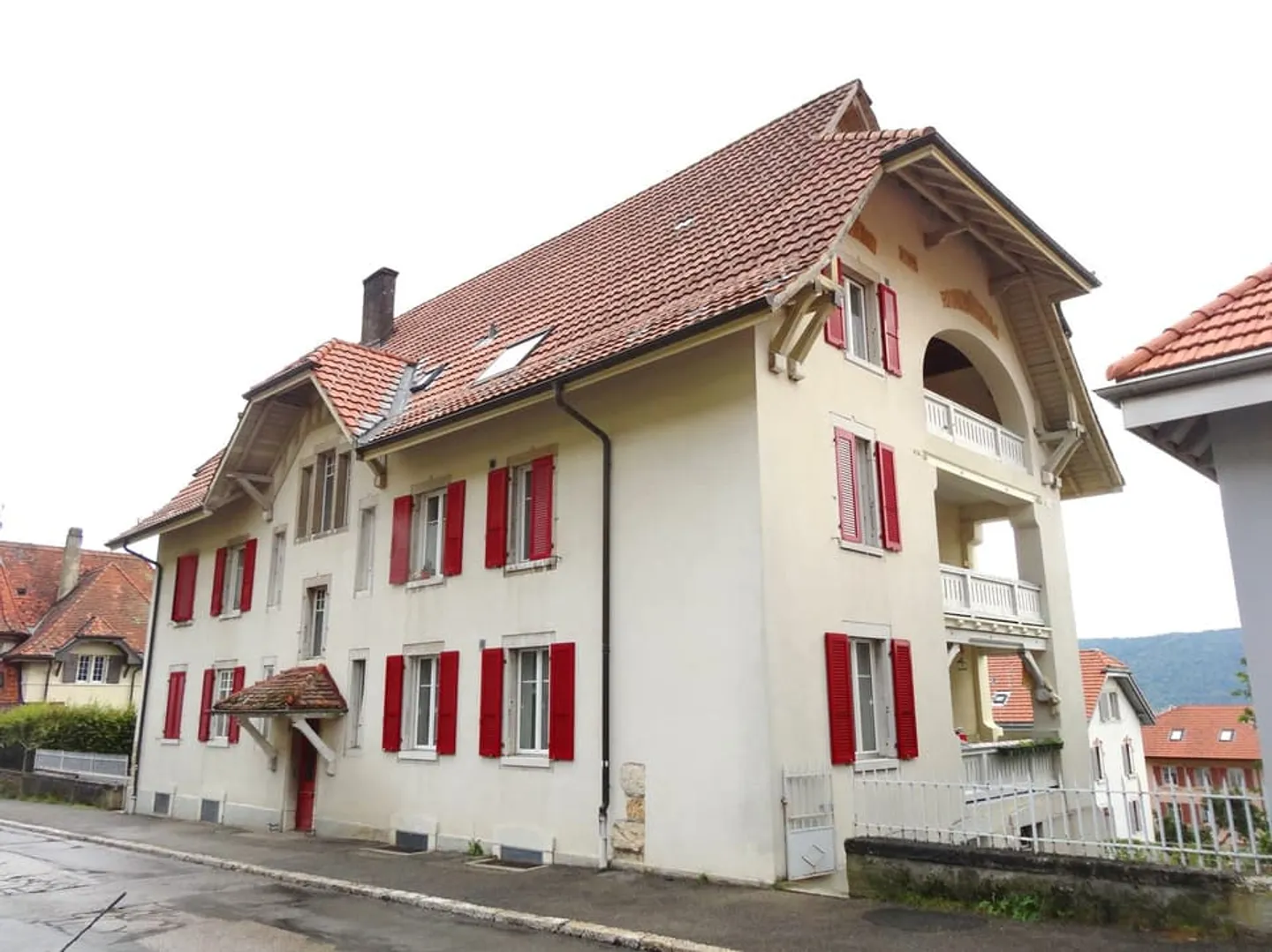 Rue des Monts 15, Cernier - 4 stanze al piano terra - Foto 1 di 2