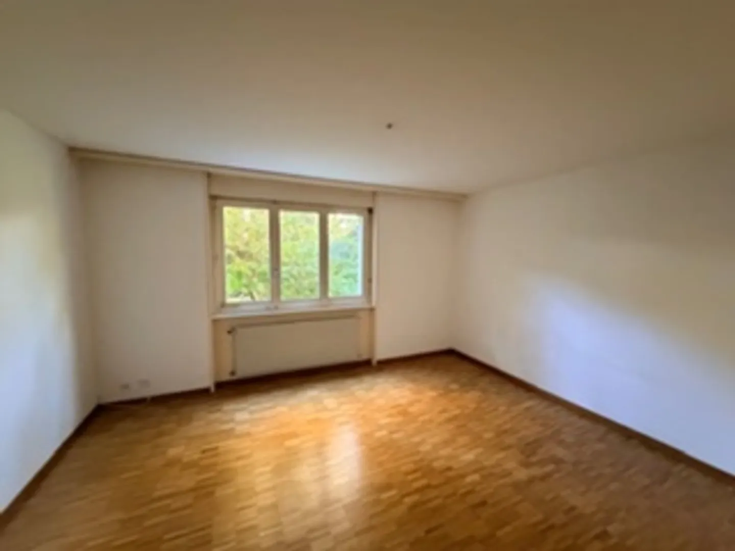 Spacious 4.5 rooms with terrace in St-Sulpice - Photo 4 of 11