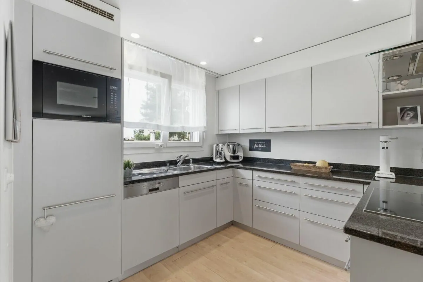 Maison de coin en rangée spacieuse de 4.5 Z' avec salle de loisirs, jardin et 2 EHP - Photo 3 sur 13