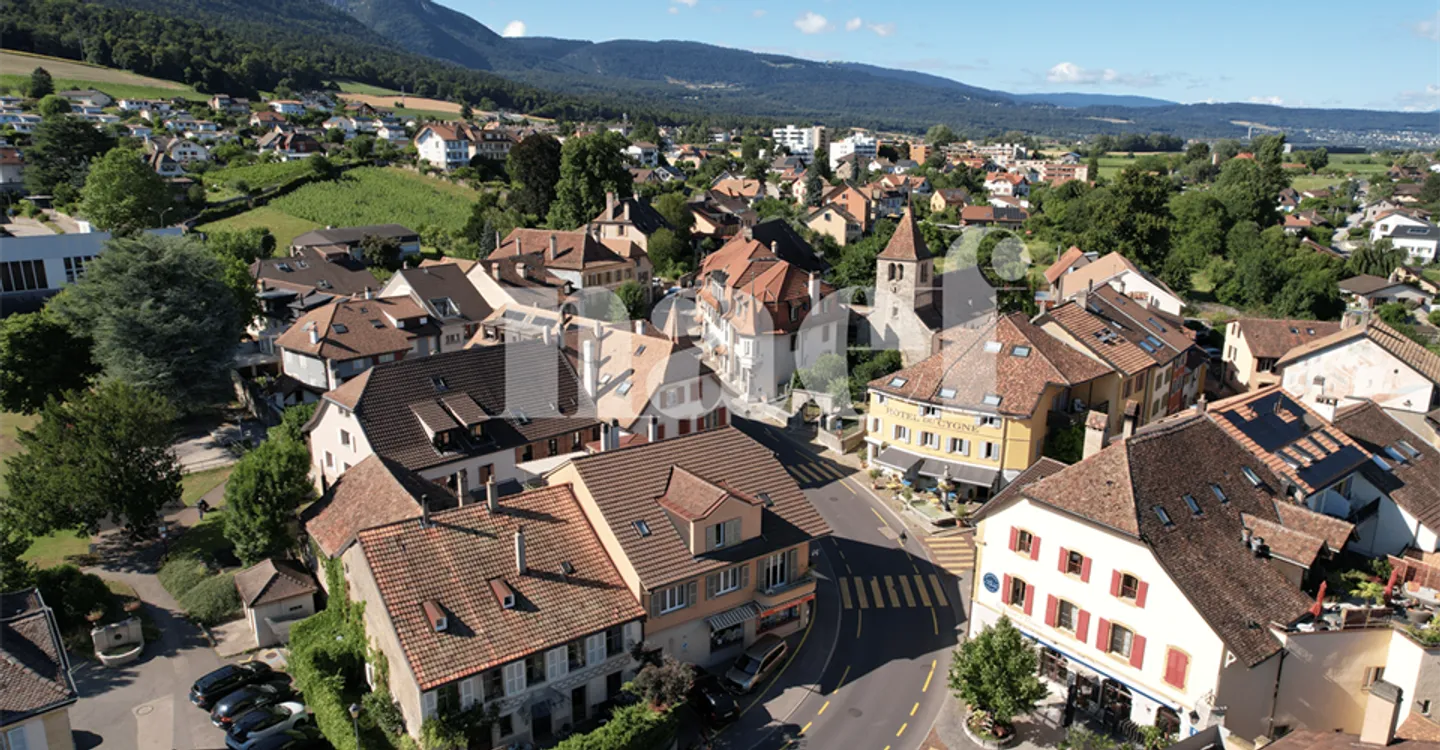 Historische Charakterresidenz im Herzen von Bevaix - Foto 8 von 9