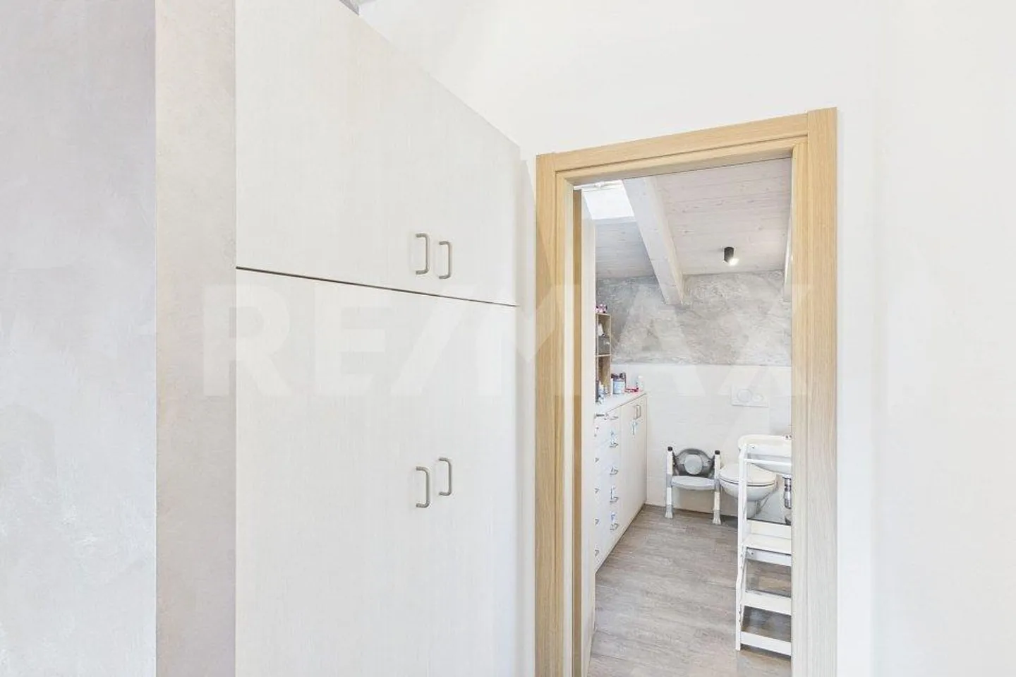 Spacious single-family home in the heart of Sigirino - Photo 13 of 13
