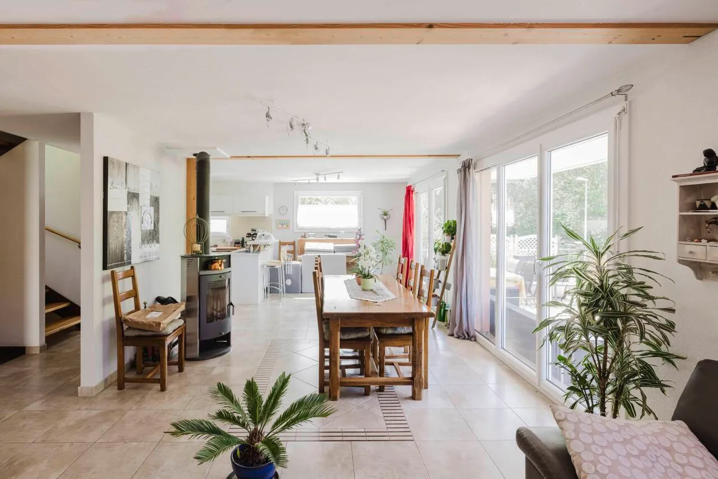 Near the city center, in a natural setting - Photo 3 of 13