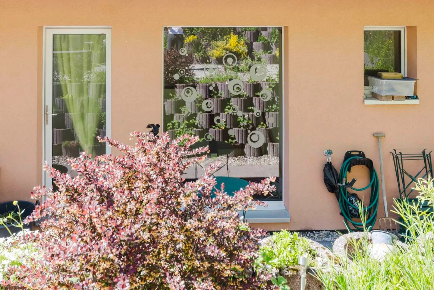 Near the city center, in a natural setting - Photo 5 of 13