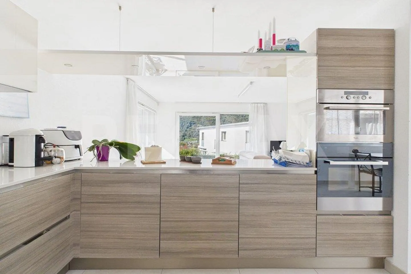 Casa unifamiliare moderna di 8 locali in zona residenziale e tranquilla - Foto 7 di 13