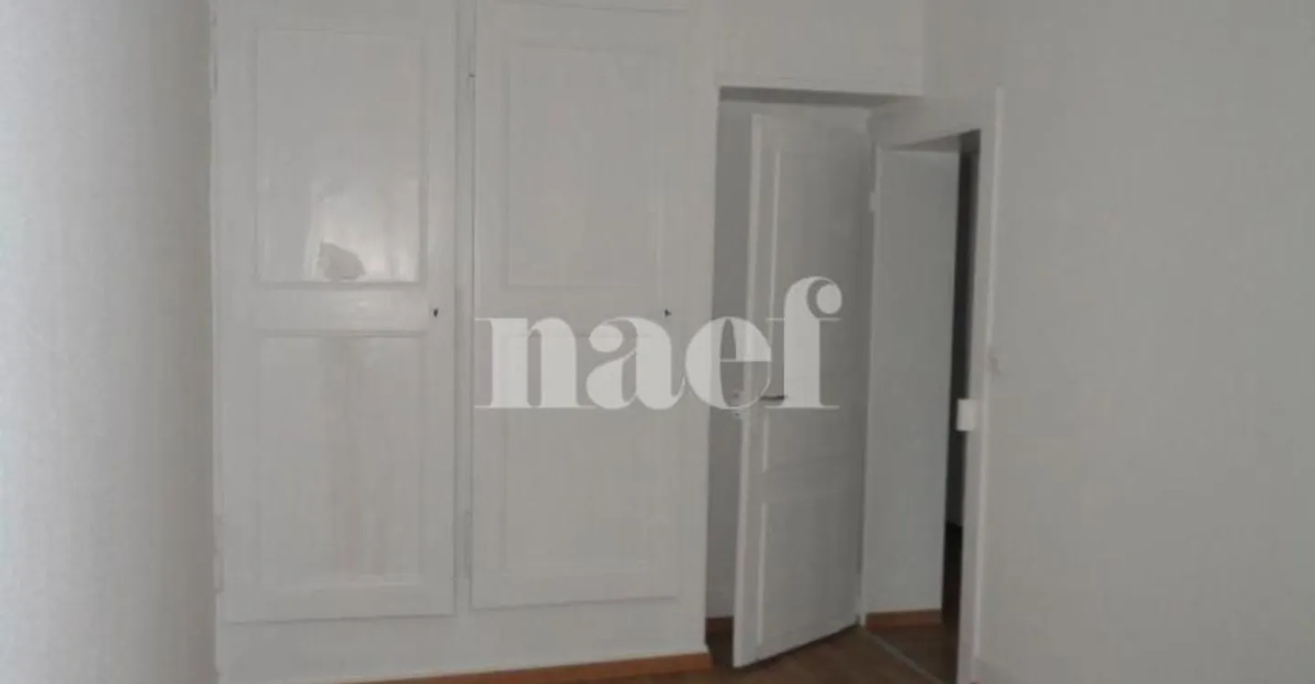 Appartement spacieux 4 pièces - Photo 3 sur 7