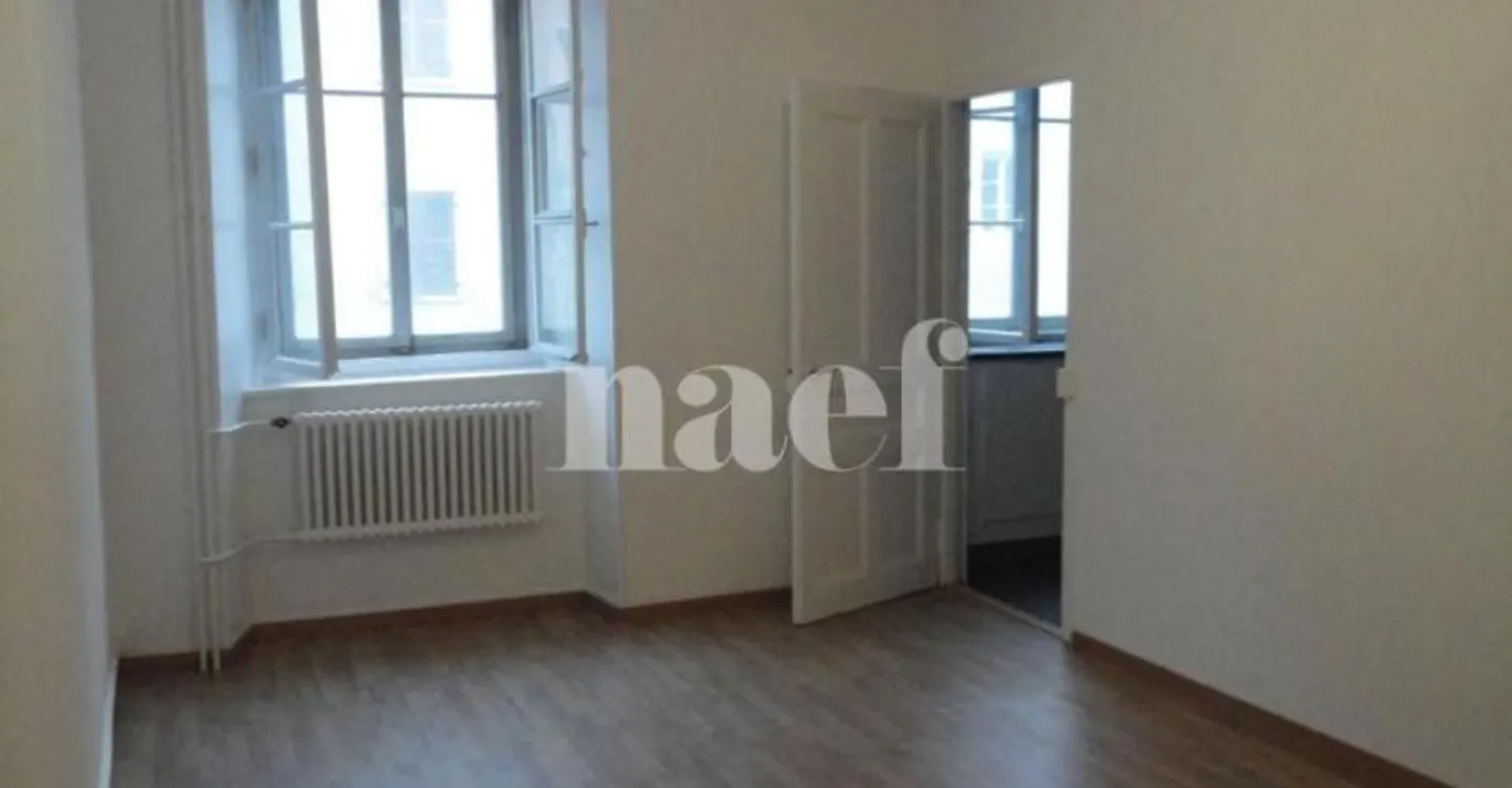 Appartement spacieux 4 pièces - Photo 4 sur 7
