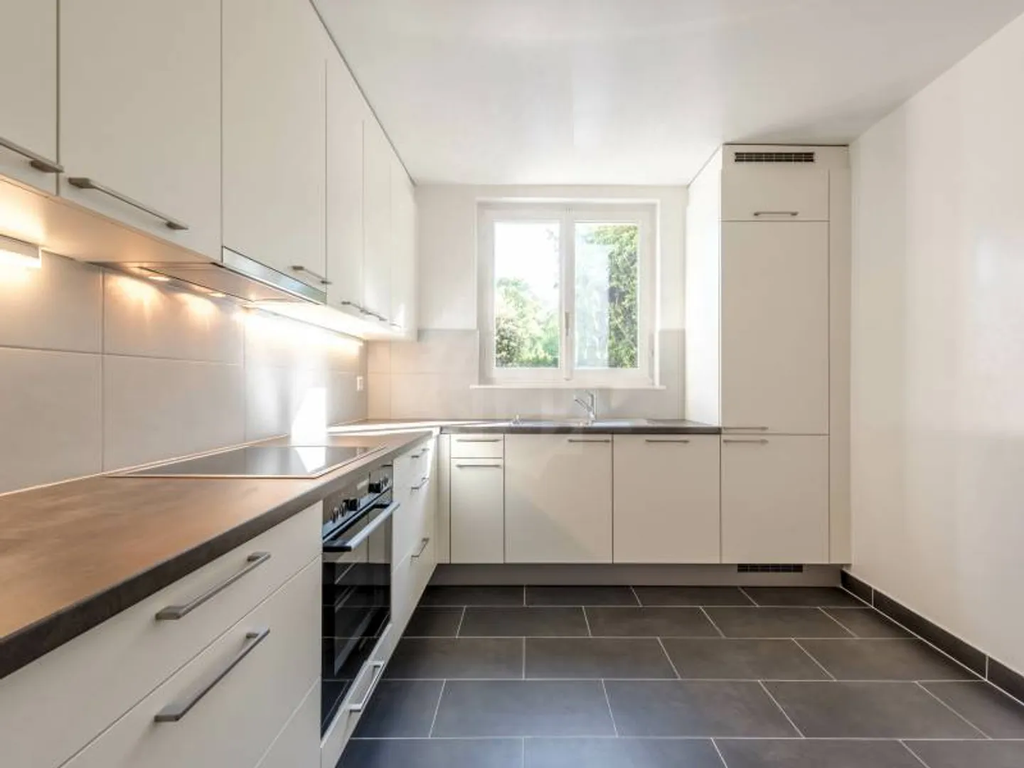 Einfamilienhaus mieten - Foto 2 von 6