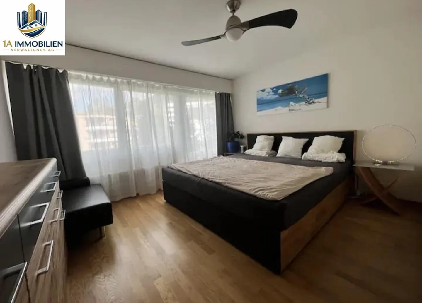 Moderne Wohnung mit Balkon in Zug - Foto 3 von 8