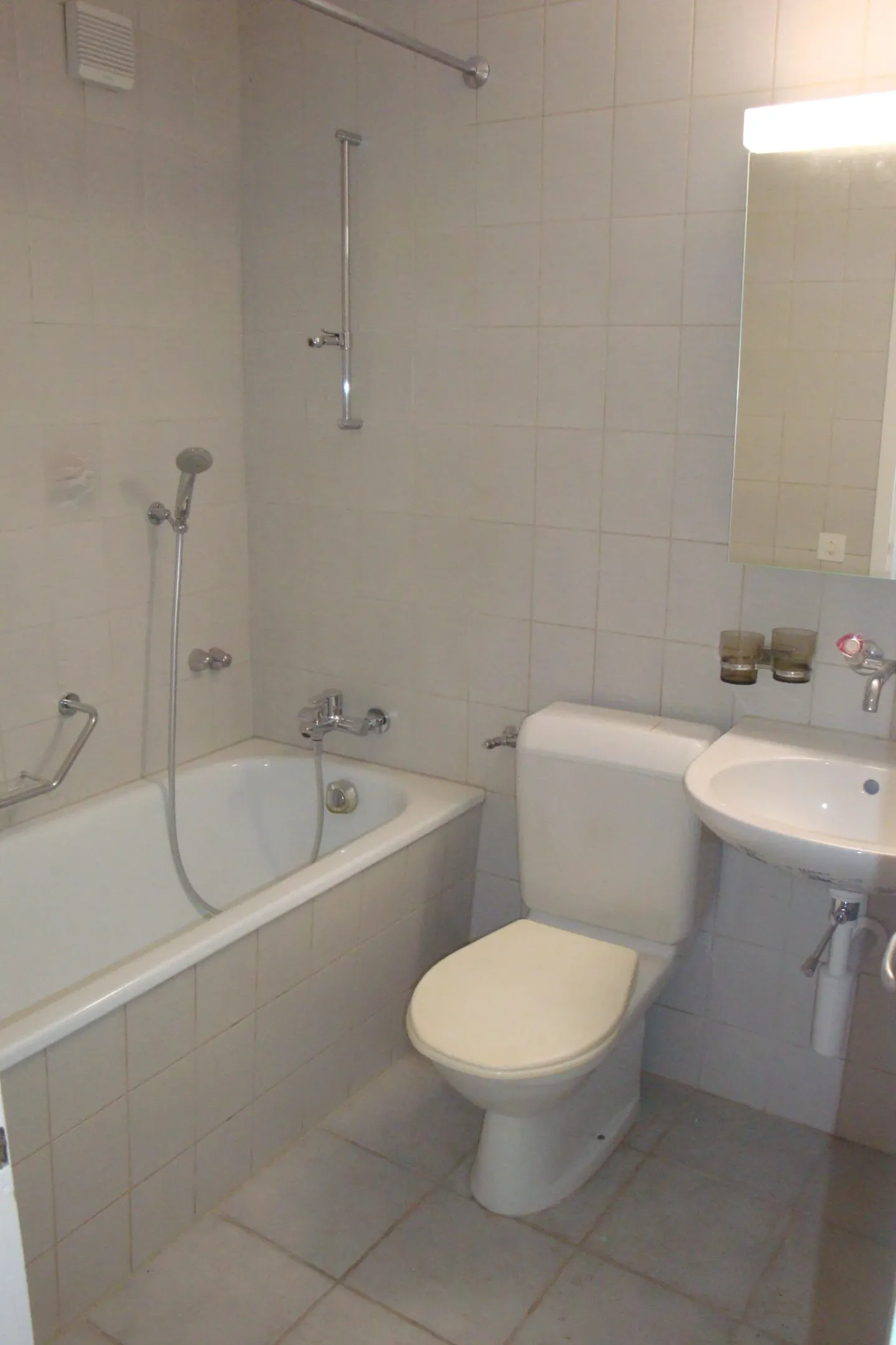 Bright 3 1/2-room apartment in Zollikofen - Photo 4 of 5