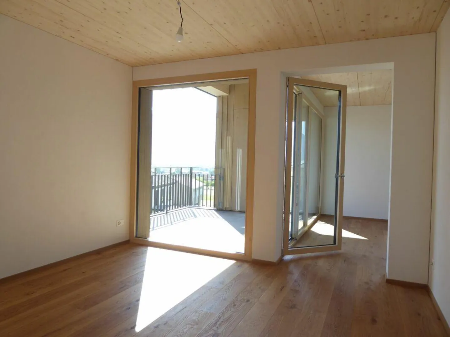 Modern 3.5-Room Apartment - Photo 6 of 14