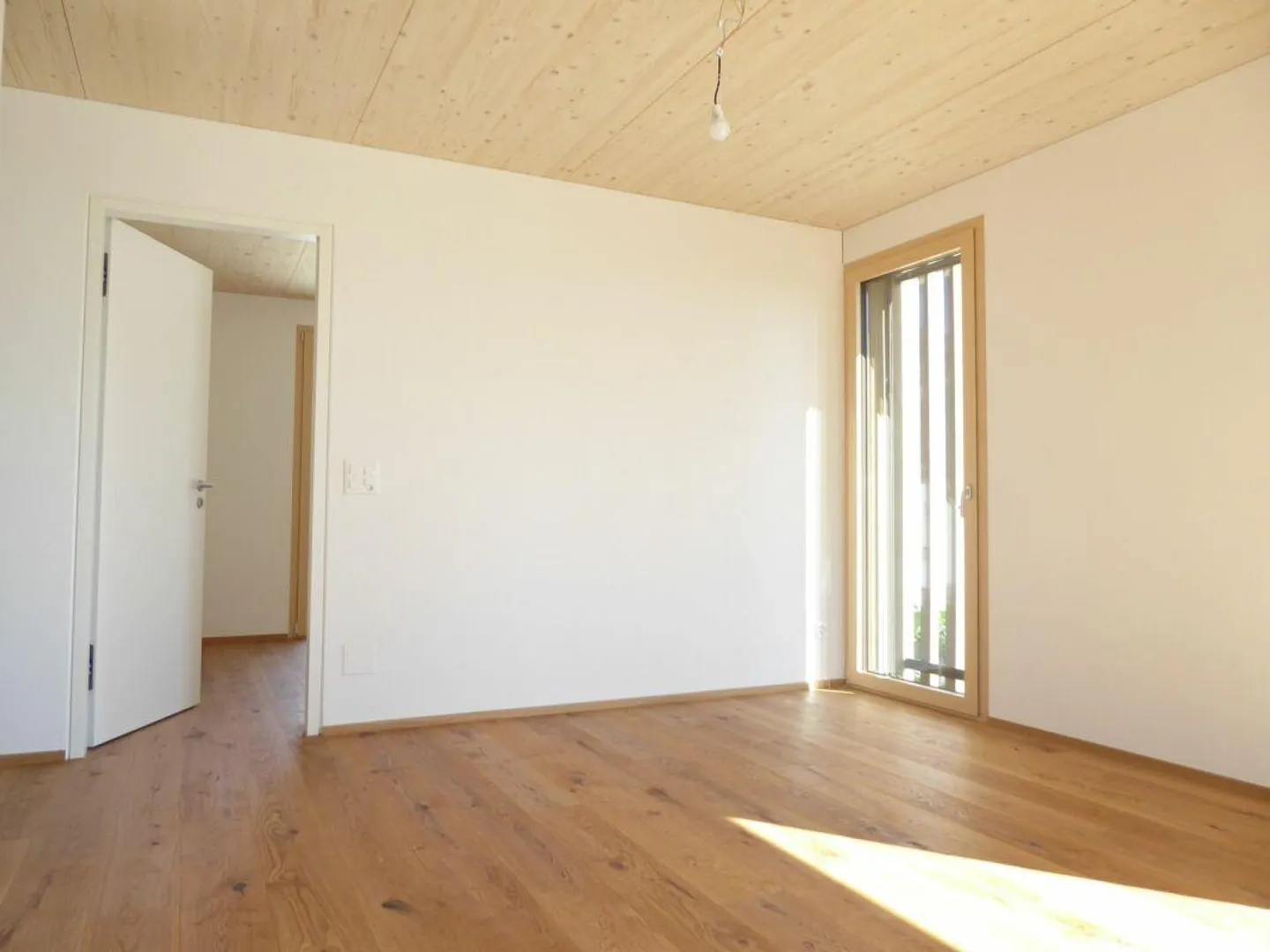 Modern 3.5-Room Apartment - Photo 9 of 14