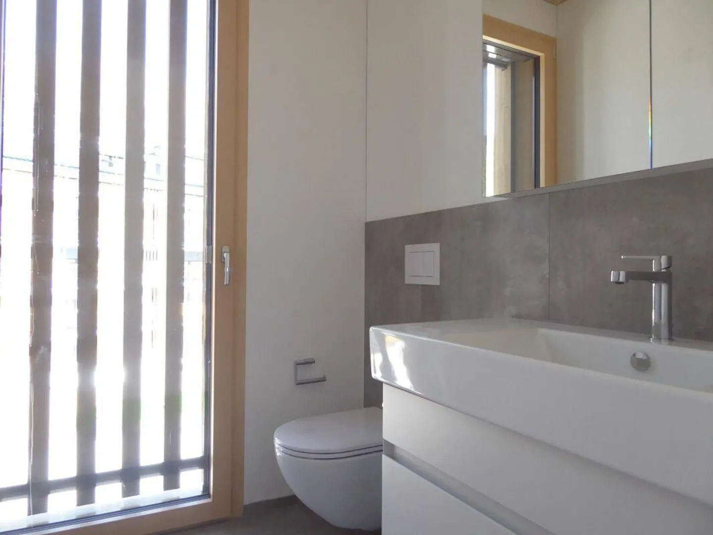 Modern 3.5-Room Apartment - Photo 10 of 14