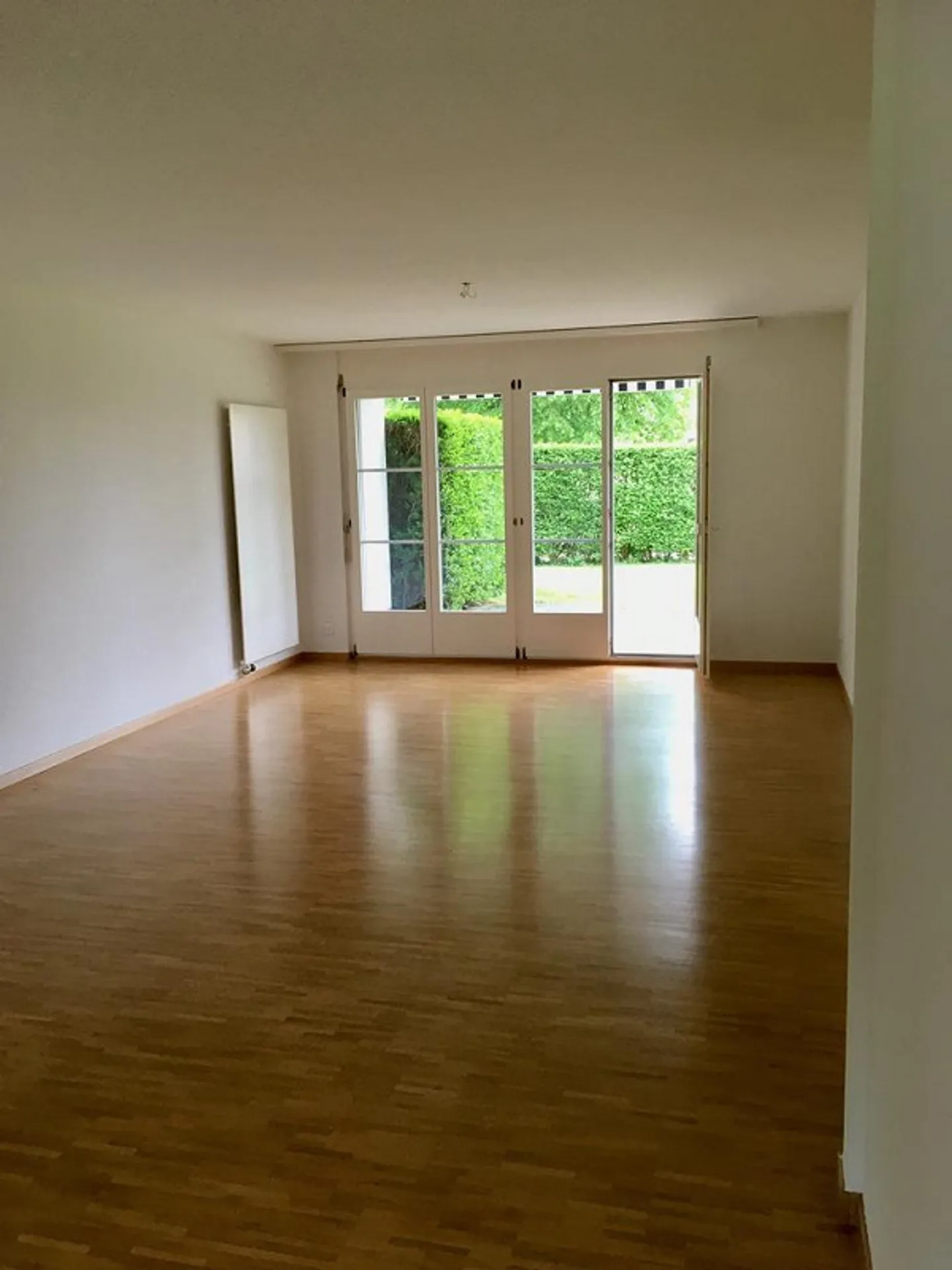 Appartement moderne 3 1/2 pièces avec 2 salles de bains et coin salon - Photo 6 sur 10