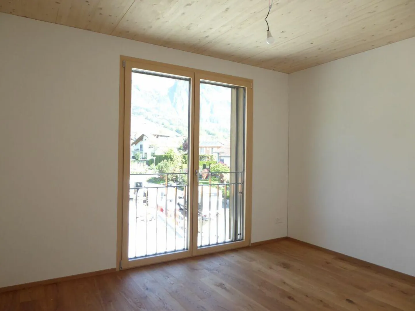 Modern 3.5-Room Apartment - Photo 8 of 14