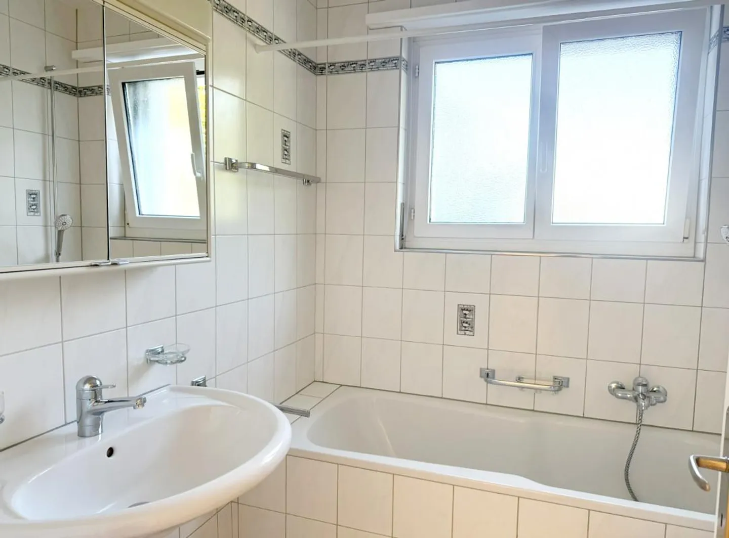 Sunny Garden Apartment on Binninger Höhe - Photo 14 of 17