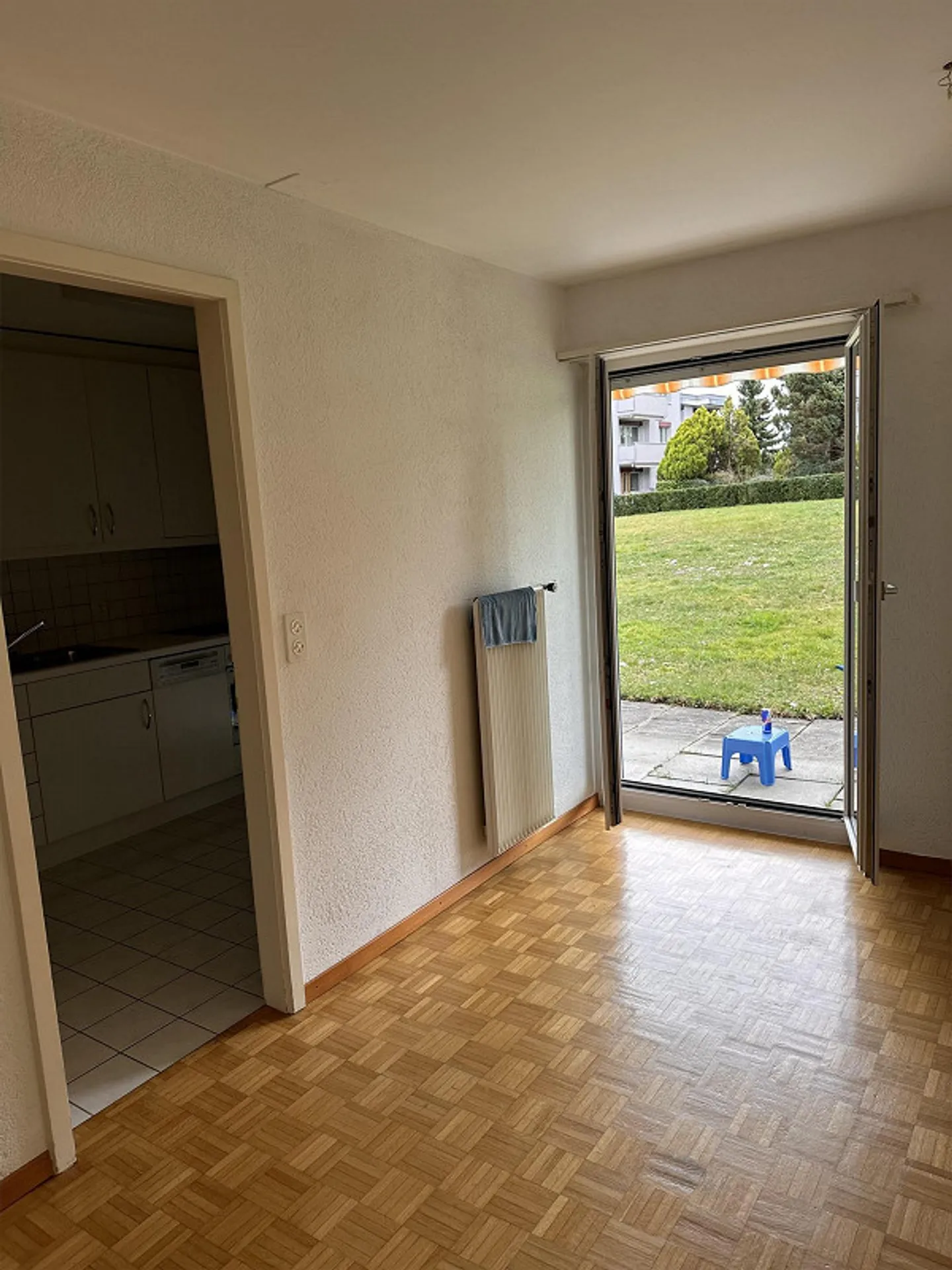 2.5 Zimmer Wohnung mit Garten ab 01.04.2026 - Foto 2 von 20